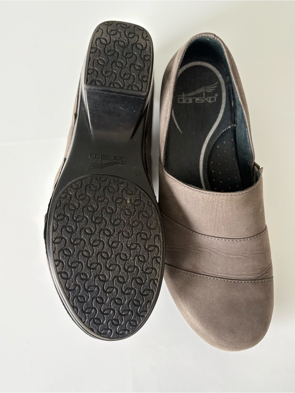 Dansko Taupe Gray Nubuck Leather Slip-On Comfort Clogs EU 40 - Picture 11 of 14